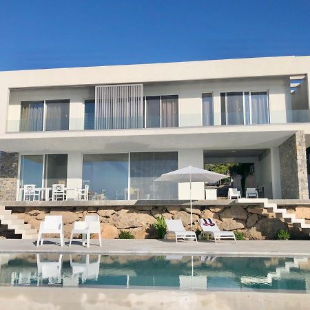 Kuro Beach House - Oceanfront Luxury & 25M Pool Achlia Exterior photo