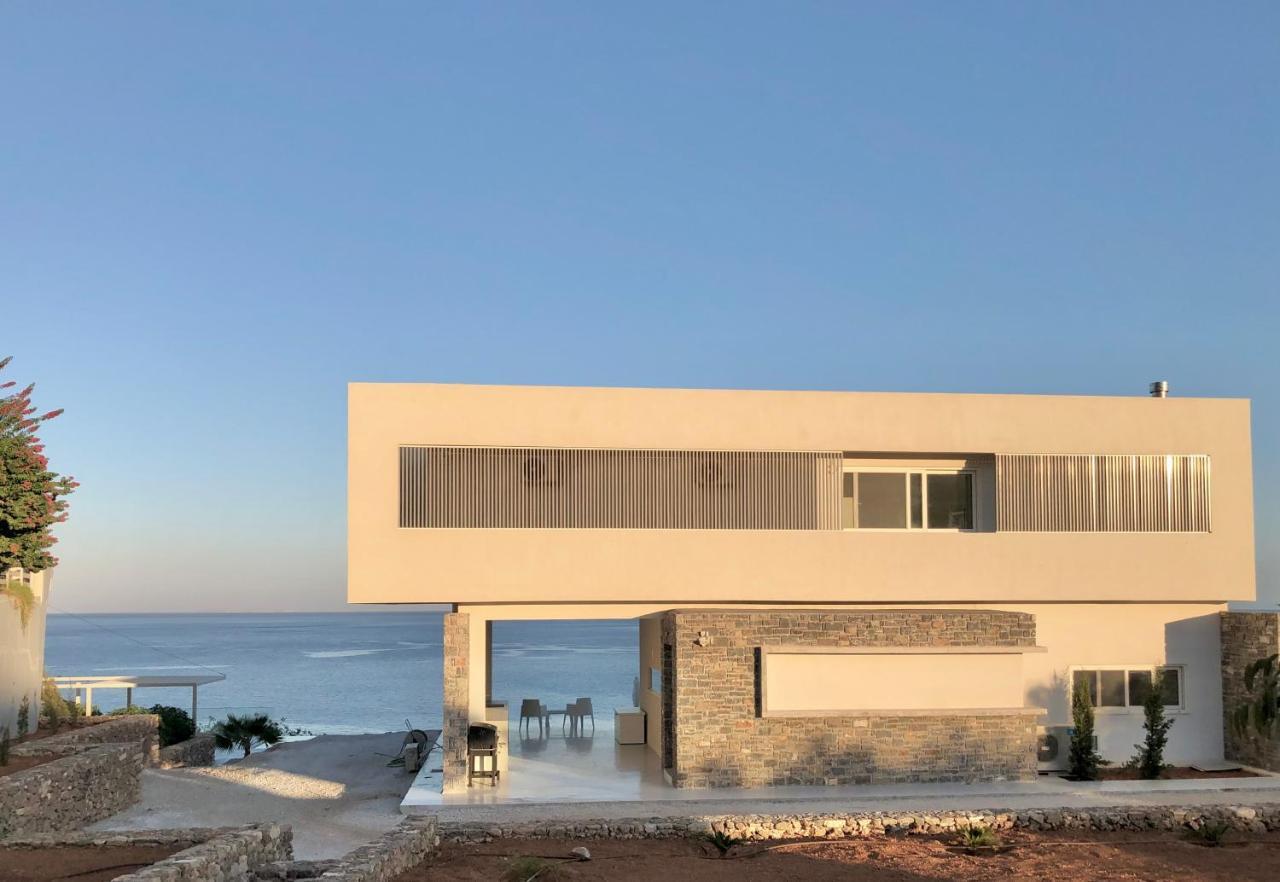 Kuro Beach House - Oceanfront Luxury & 25M Pool Achlia Exterior photo